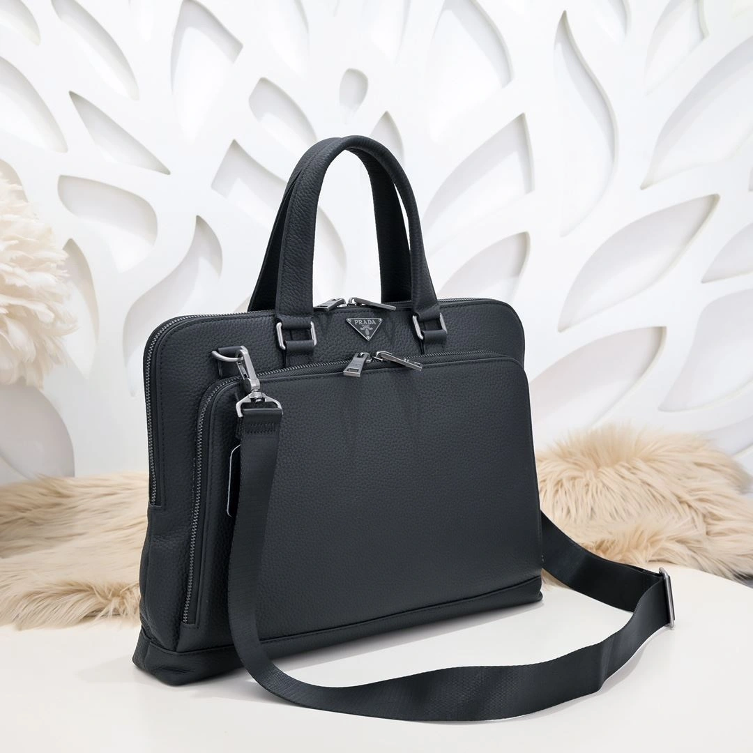 WellDesigned Mens Prada Briefcases 90744