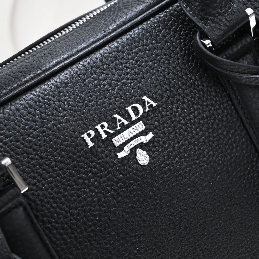 TimelessDesign Mens Prada Briefcases 90745
