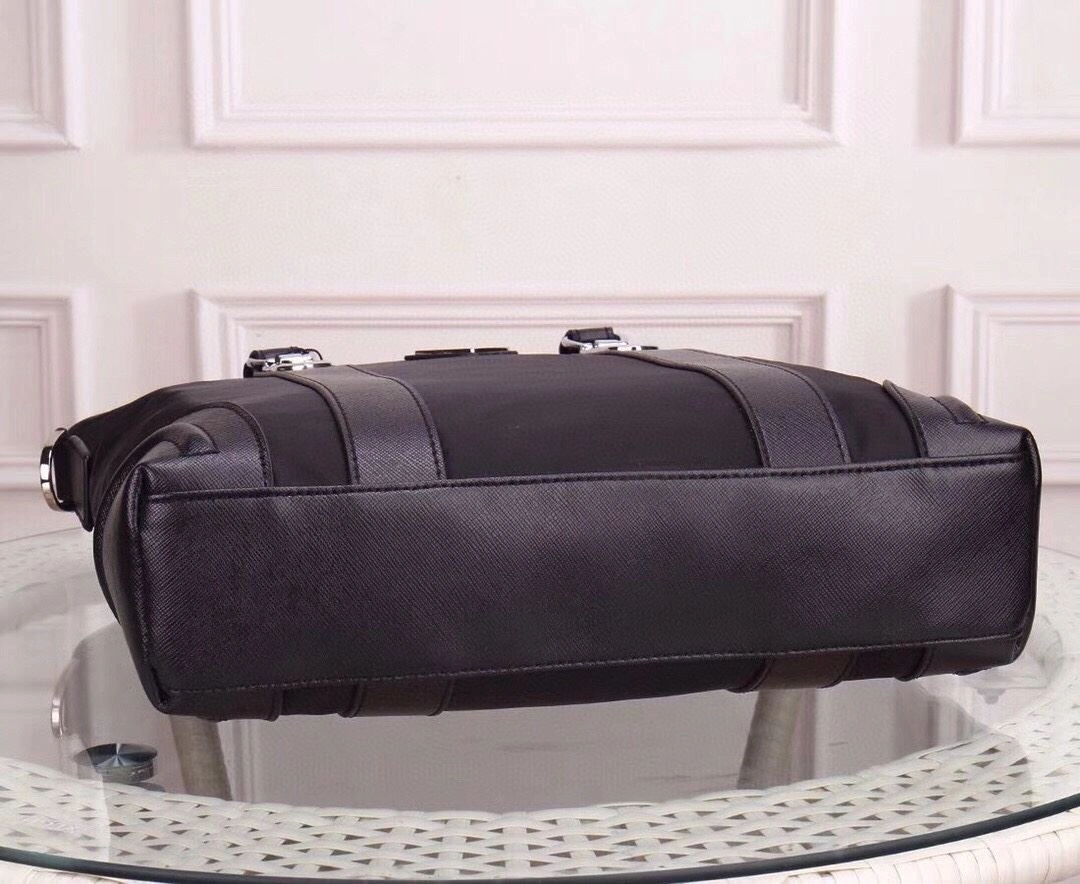 Mens Prada Briefcases WellDesigned 90732