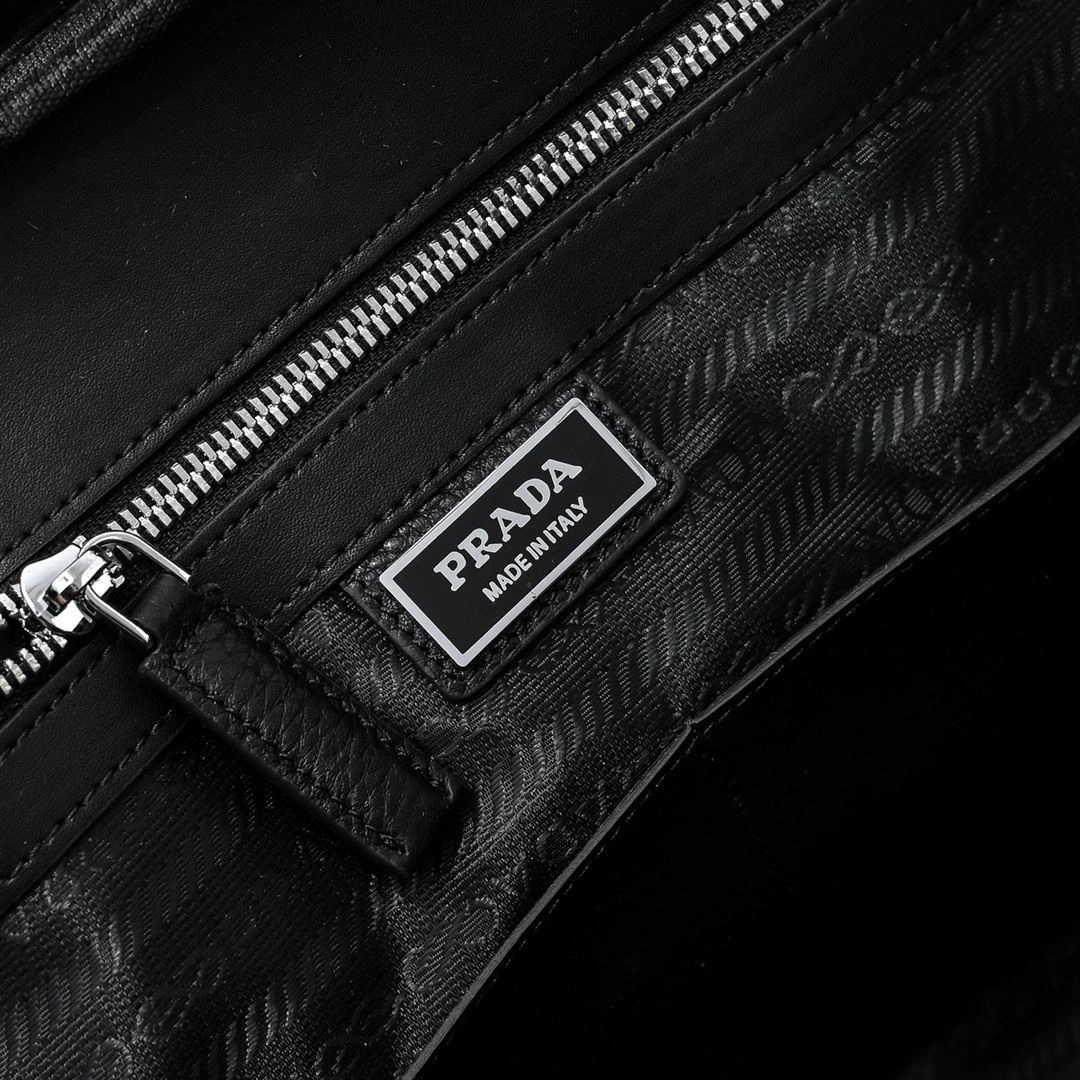 Snug Mens Prada Briefcases 90726