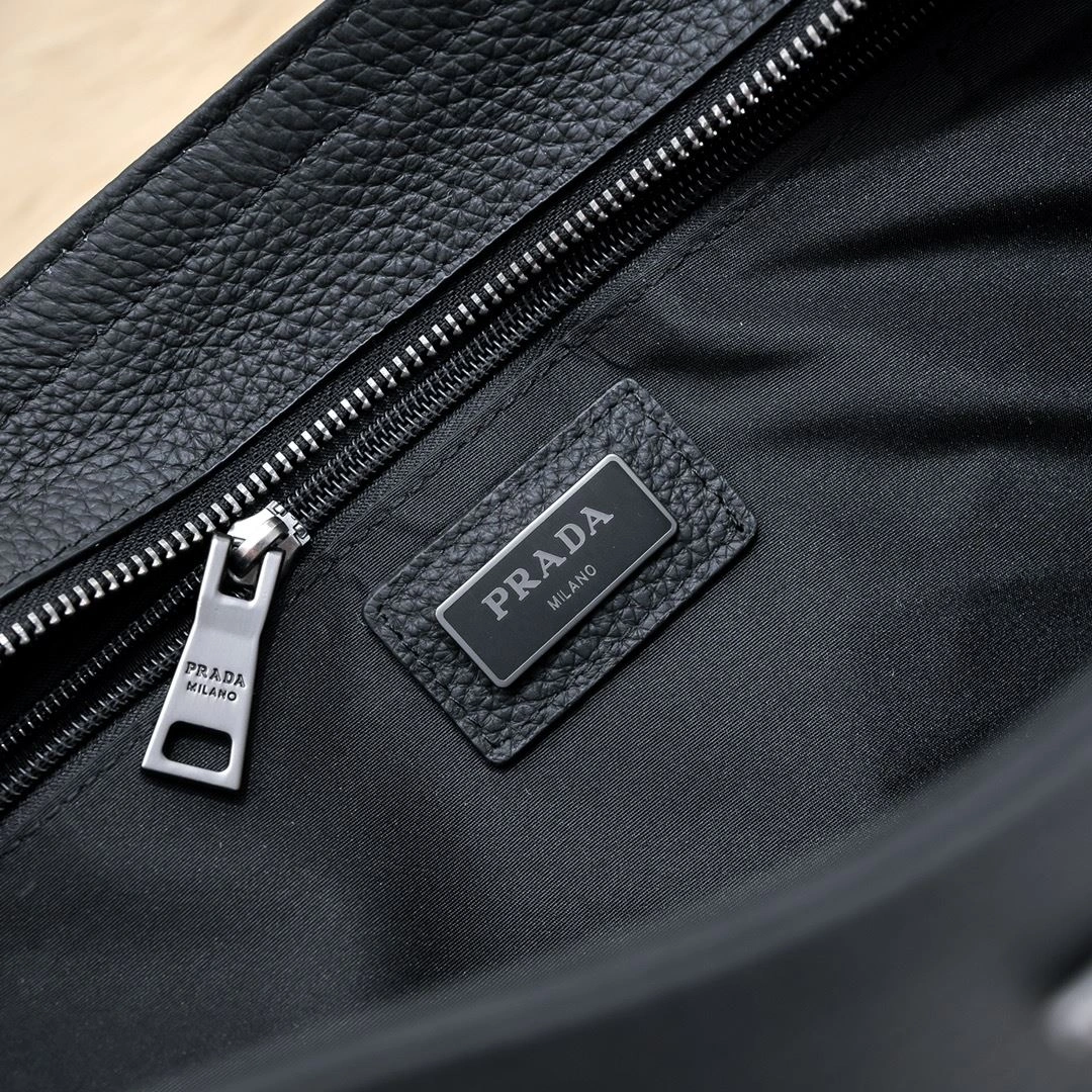 Mens Prada Briefcases Modern 90717