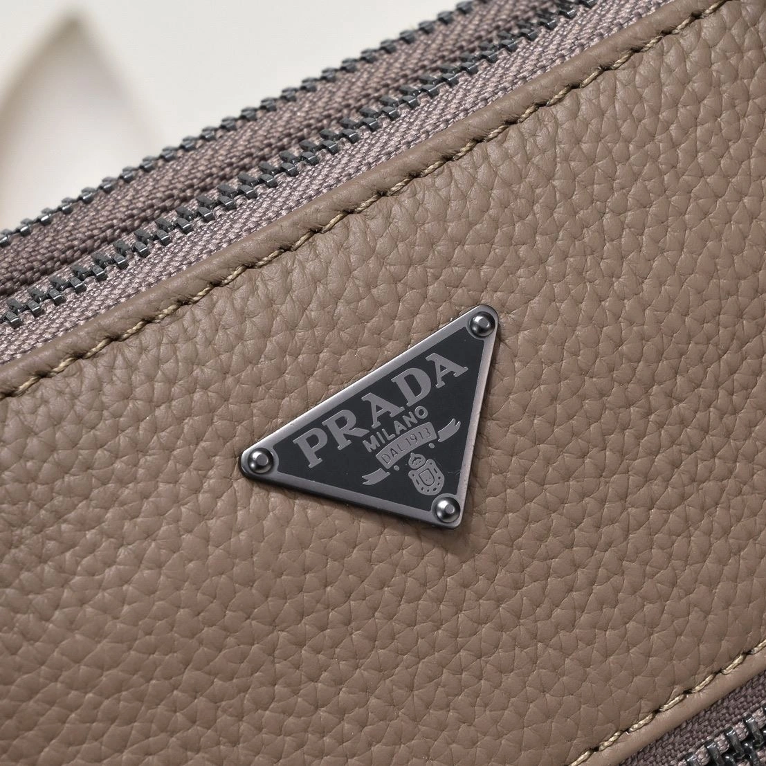 Efficient Mens Prada Briefcases 90716
