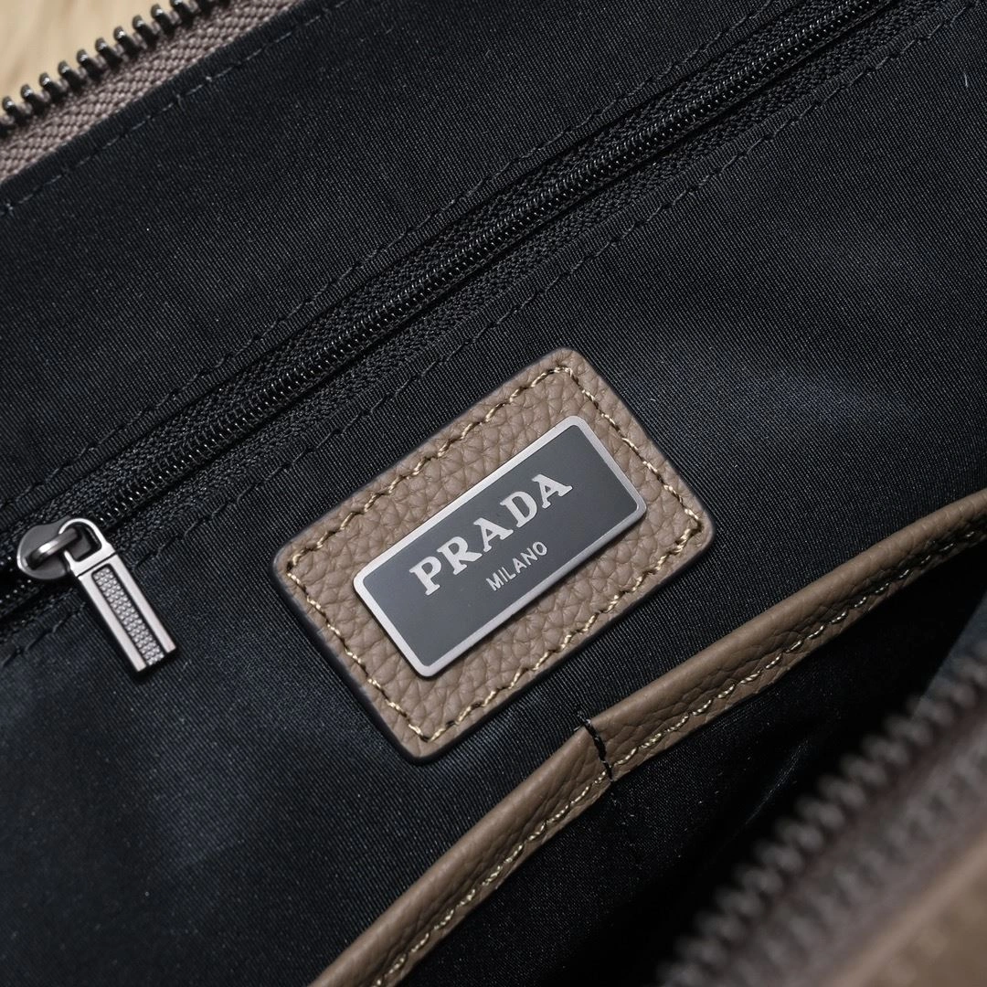 Efficient Mens Prada Briefcases 90716