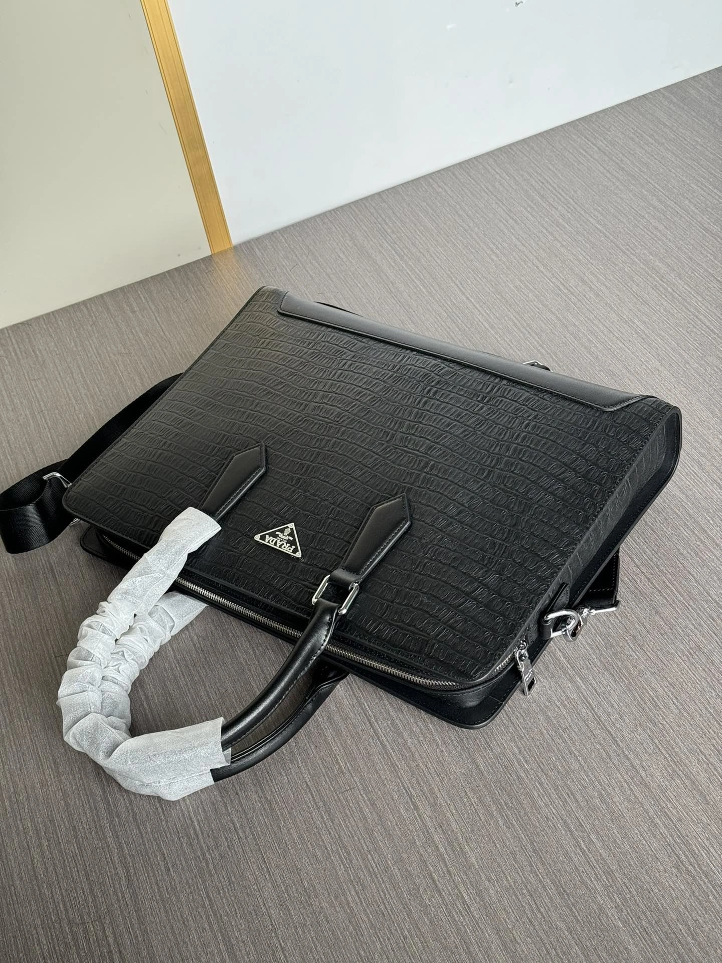 Mens Prada Briefcases Lightweight 92501