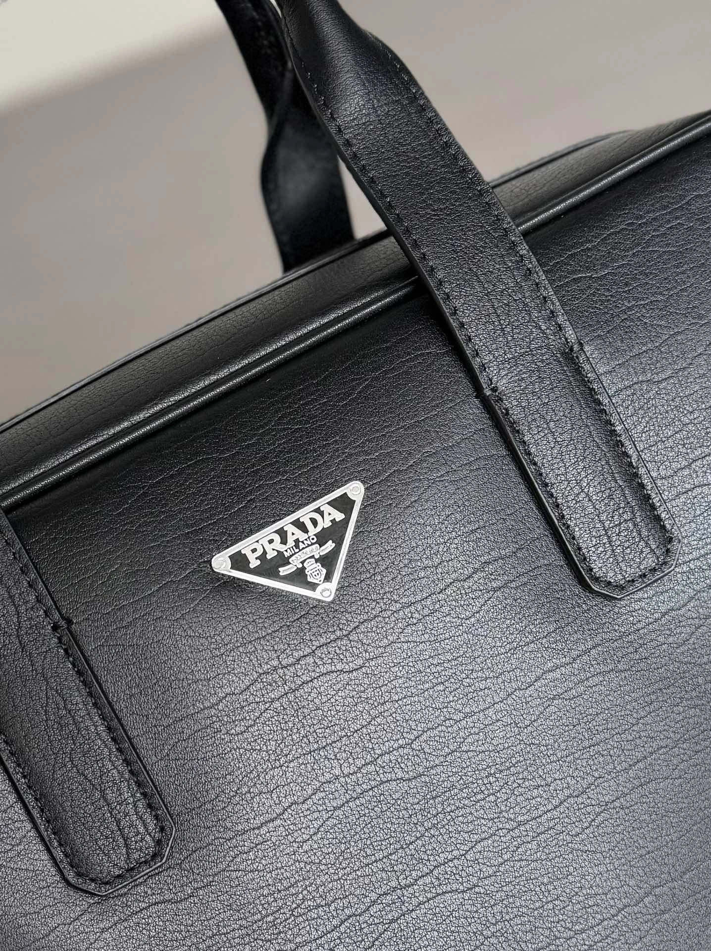 FastDry Mens Prada Briefcases 92432