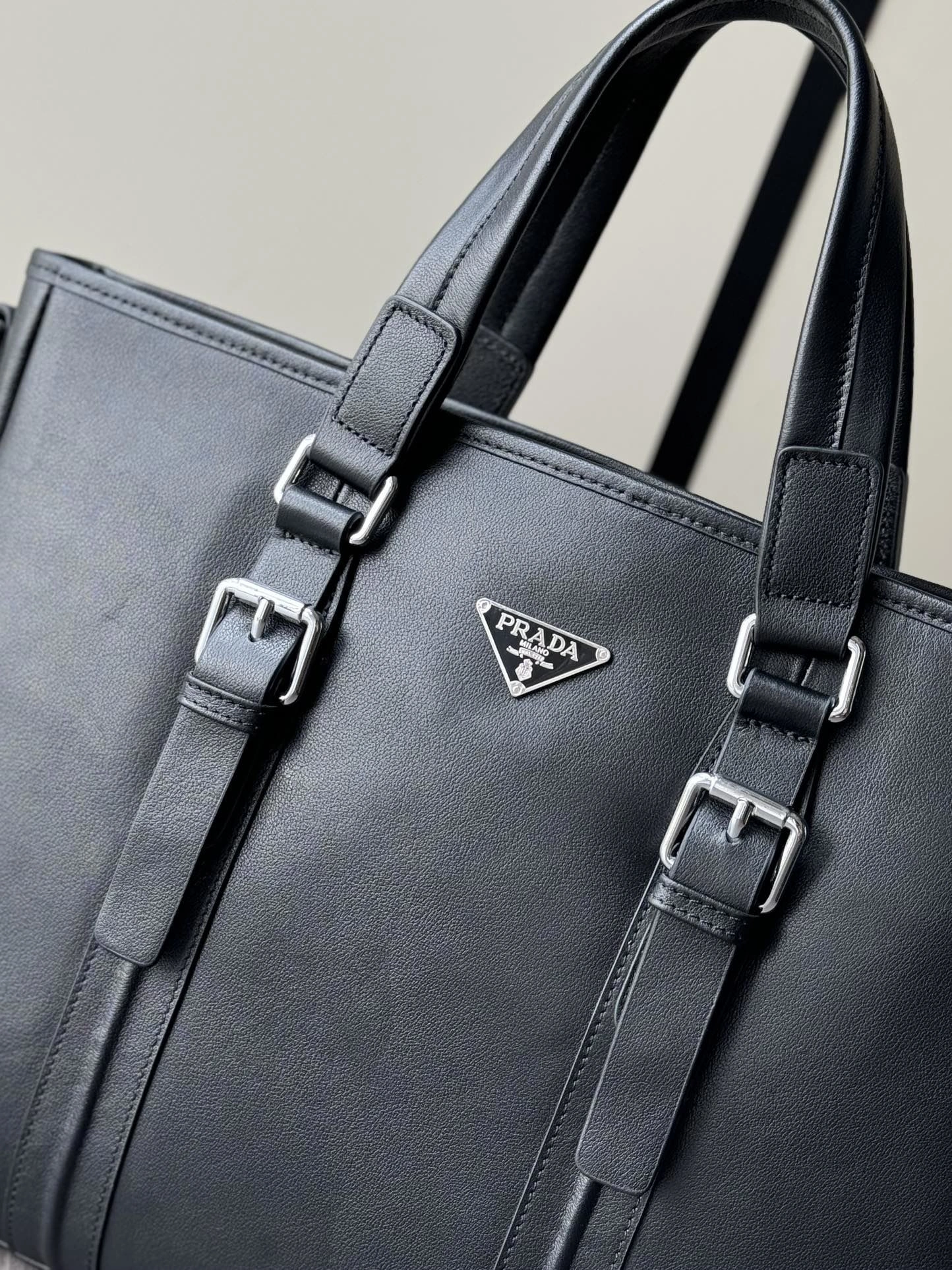 GoAnywhere Mens Prada Briefcases 92427