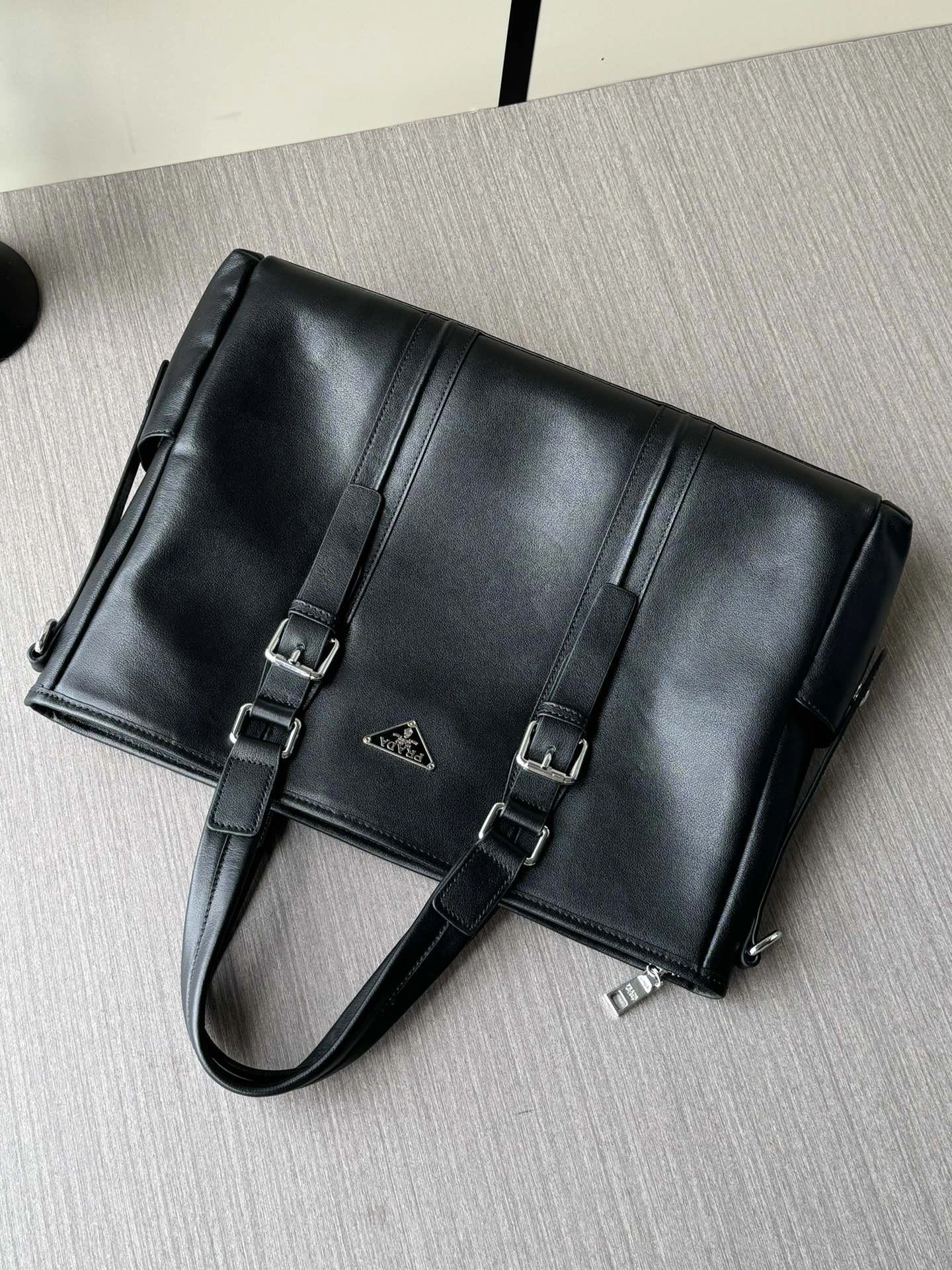 GoAnywhere Mens Prada Briefcases 92427