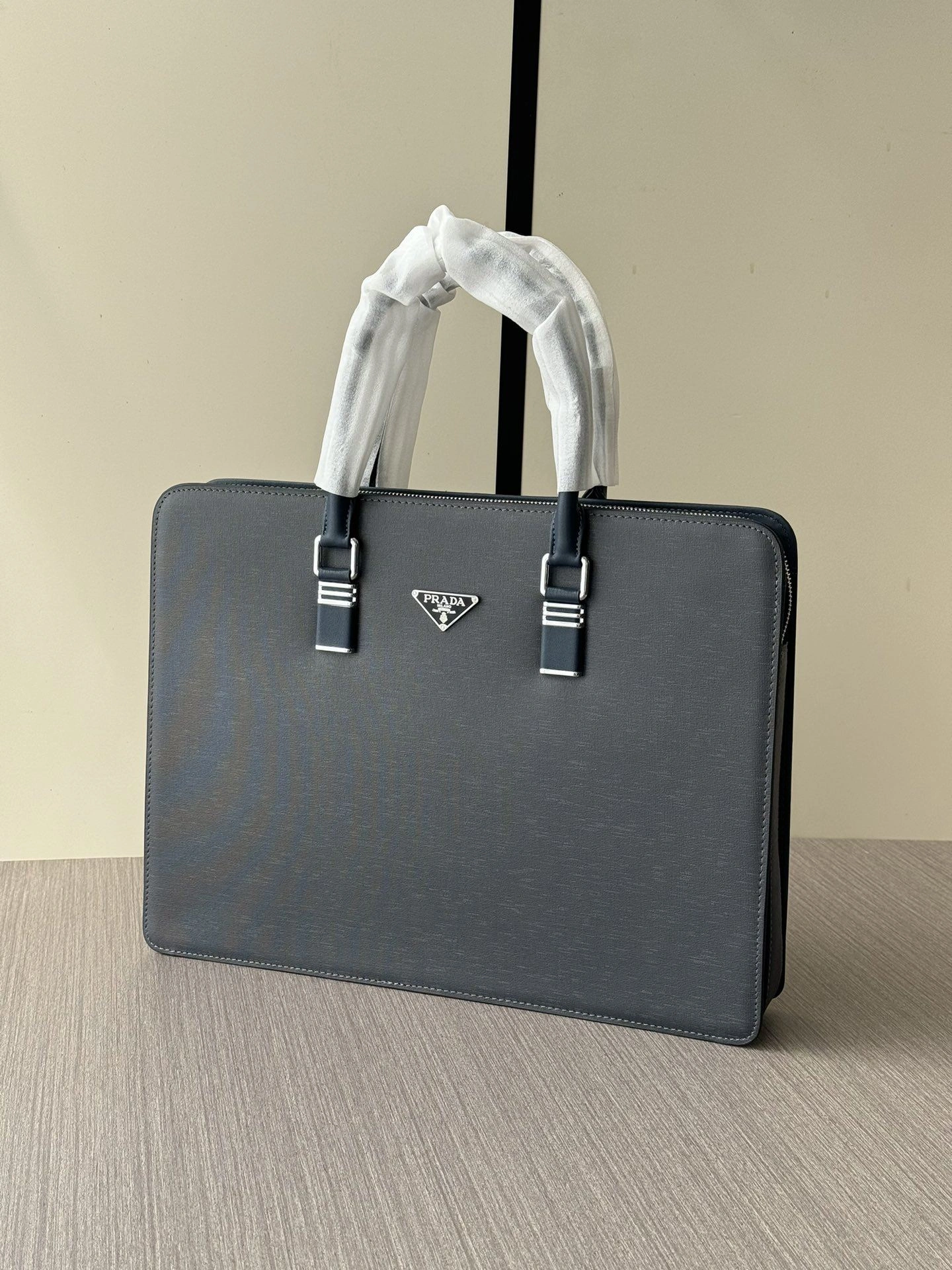 Mens Prada Briefcases Snug 92460