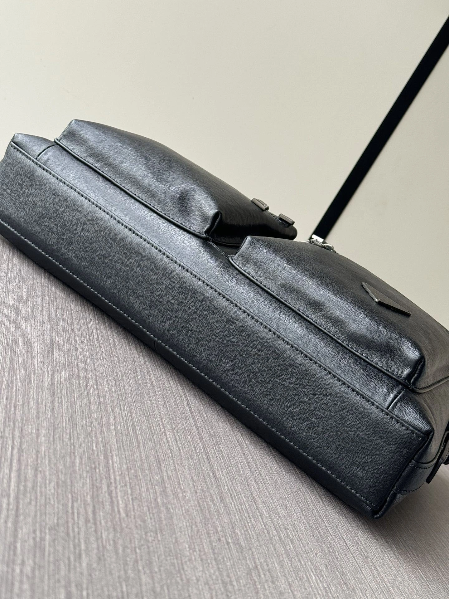 RelaxedFit Mens Prada Briefcases 92420