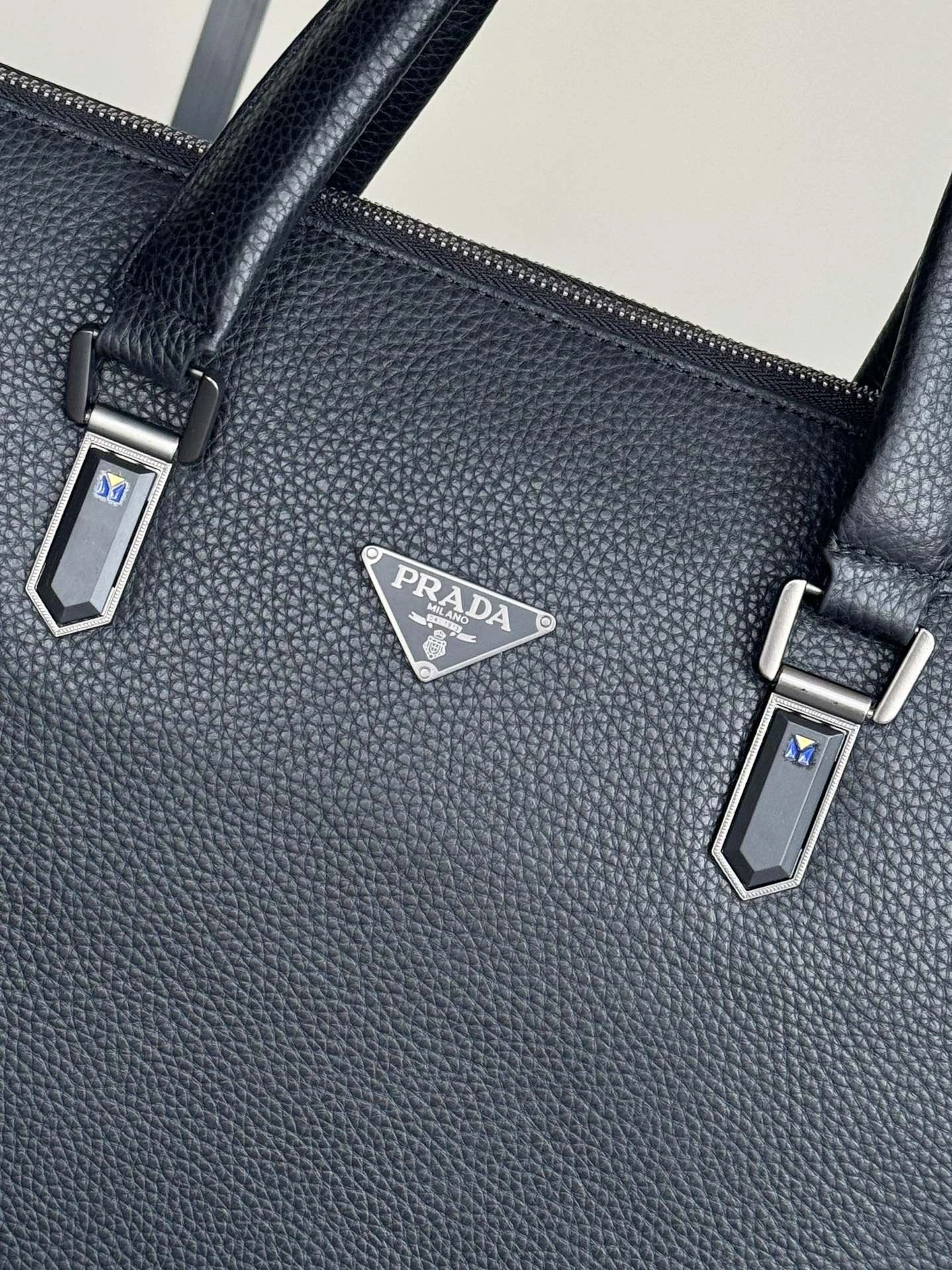 SmoothTexture Mens Prada Briefcases 92418