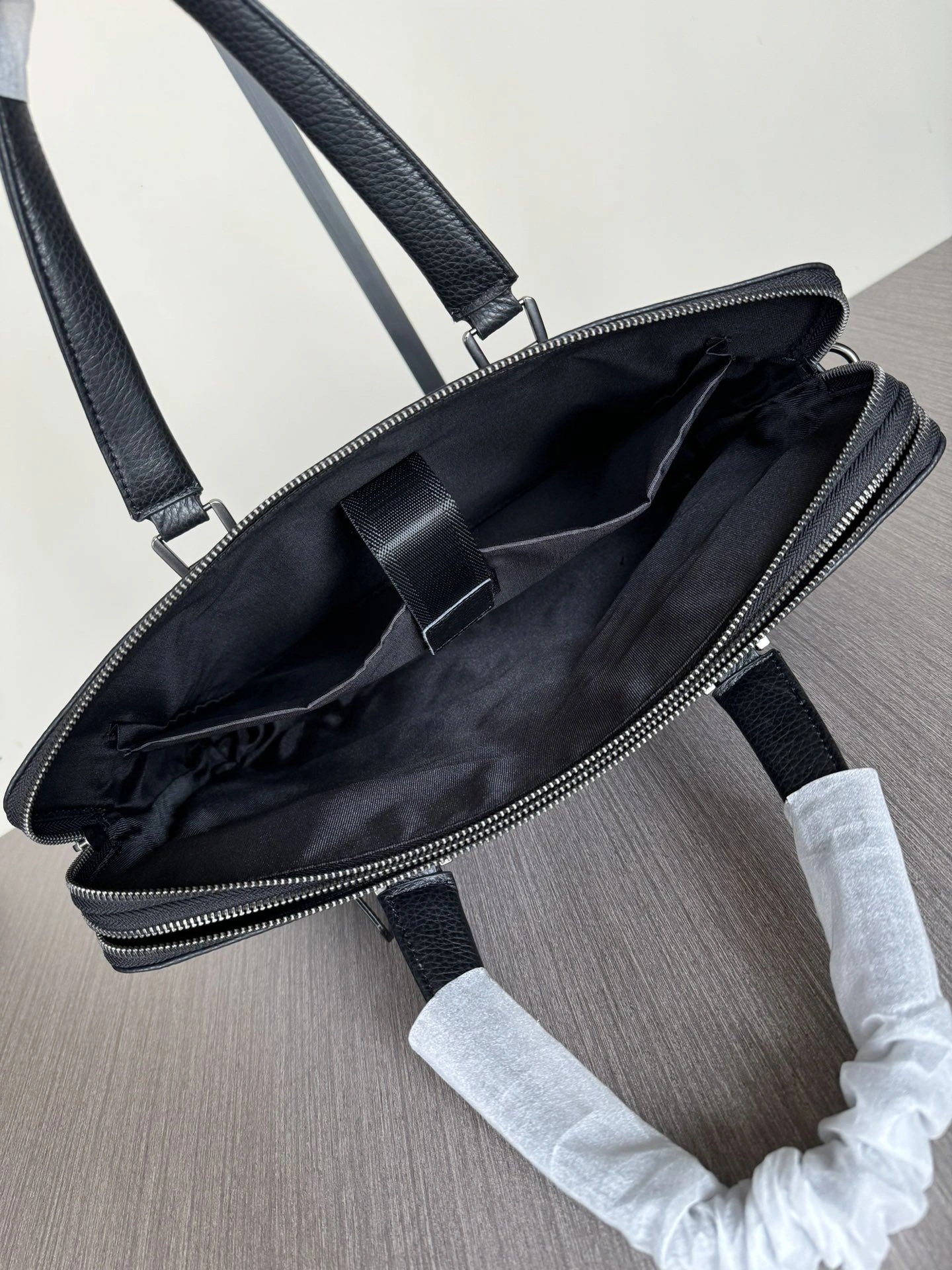 SmoothTexture Mens Prada Briefcases 92418