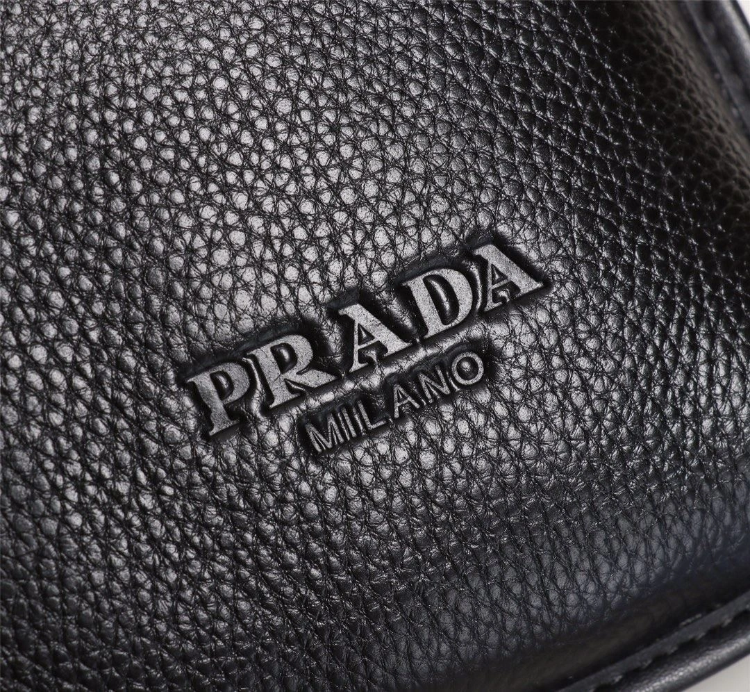 RelaxedFit Mens Prada Briefcases 92405
