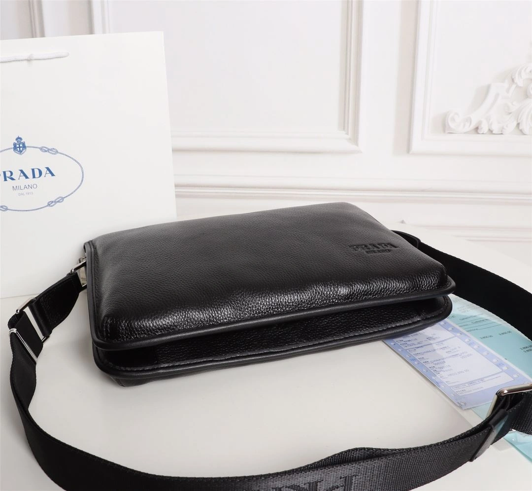 RelaxedFit Mens Prada Briefcases 92405