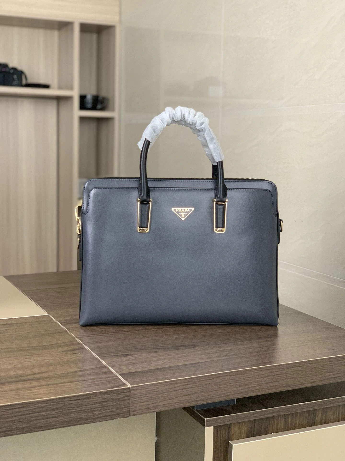Mens Prada Briefcases Durable 92406
