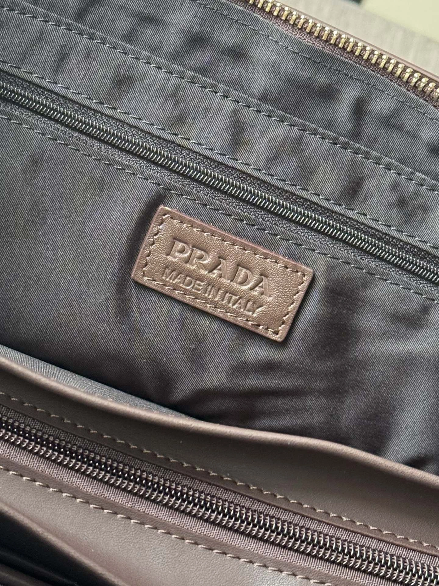 Mens Prada Briefcases Comfortable 92399