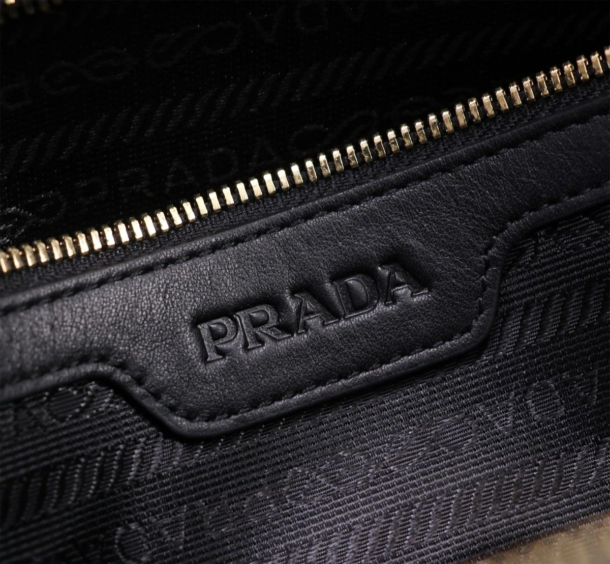Fashionable Mens Prada Briefcases 92390