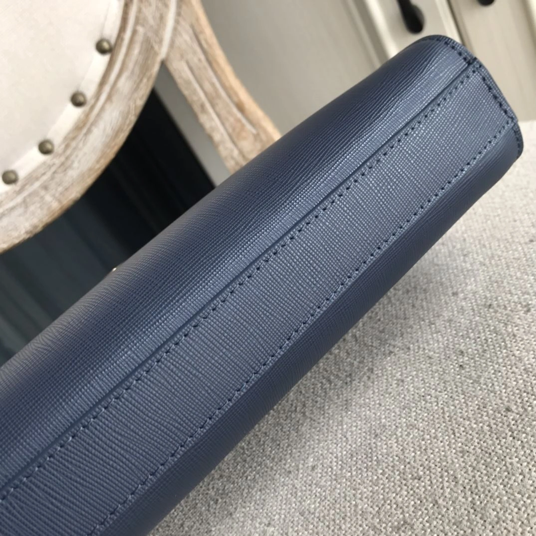 SmoothTexture Mens Prada Clutch Bags 92362