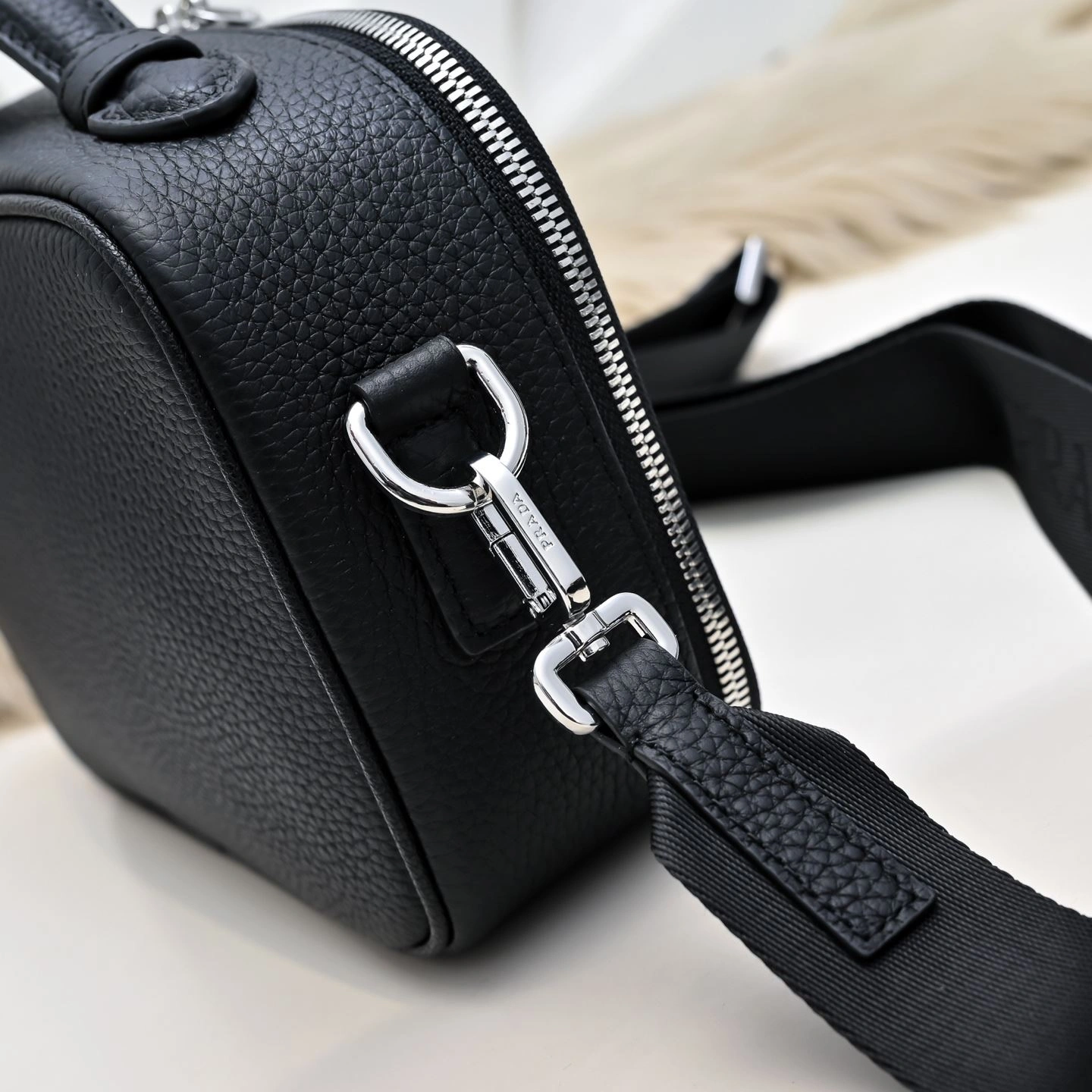Mens Prada Satchel Bags EasyMatch 90646