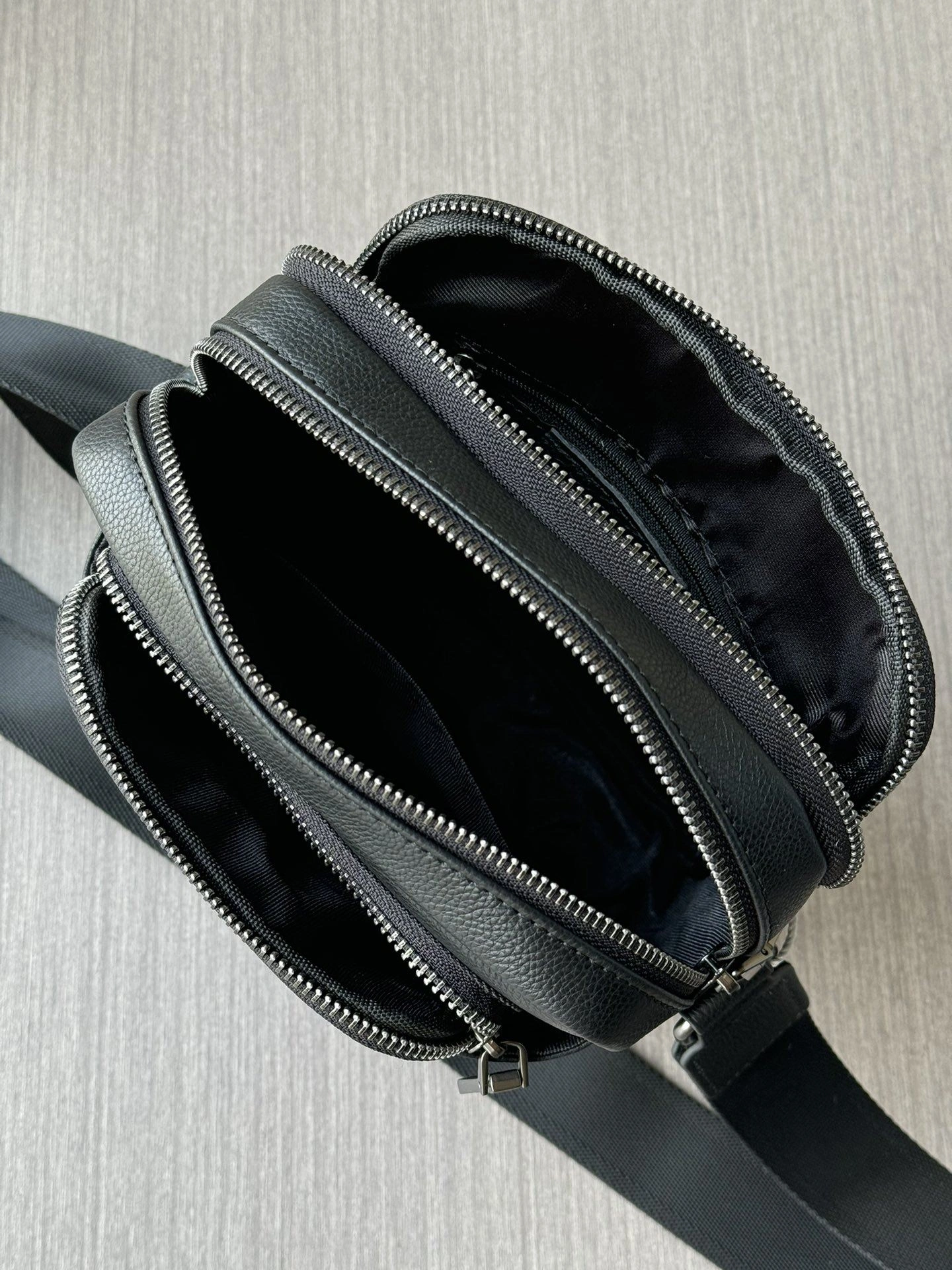 Original Mens Prada Satchel Bags 92353