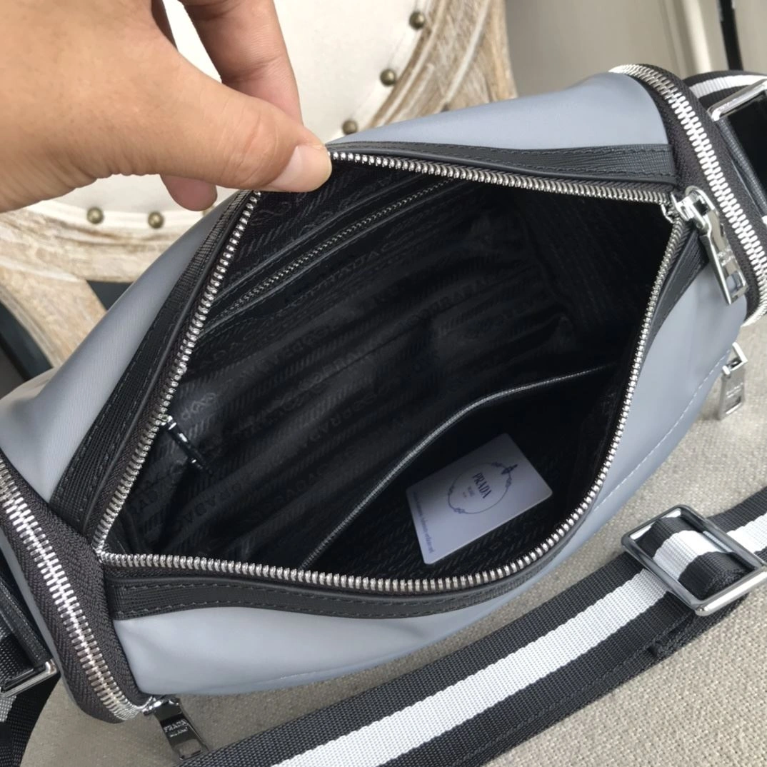 Mens Prada Satchel Bags EyeCatching 92338