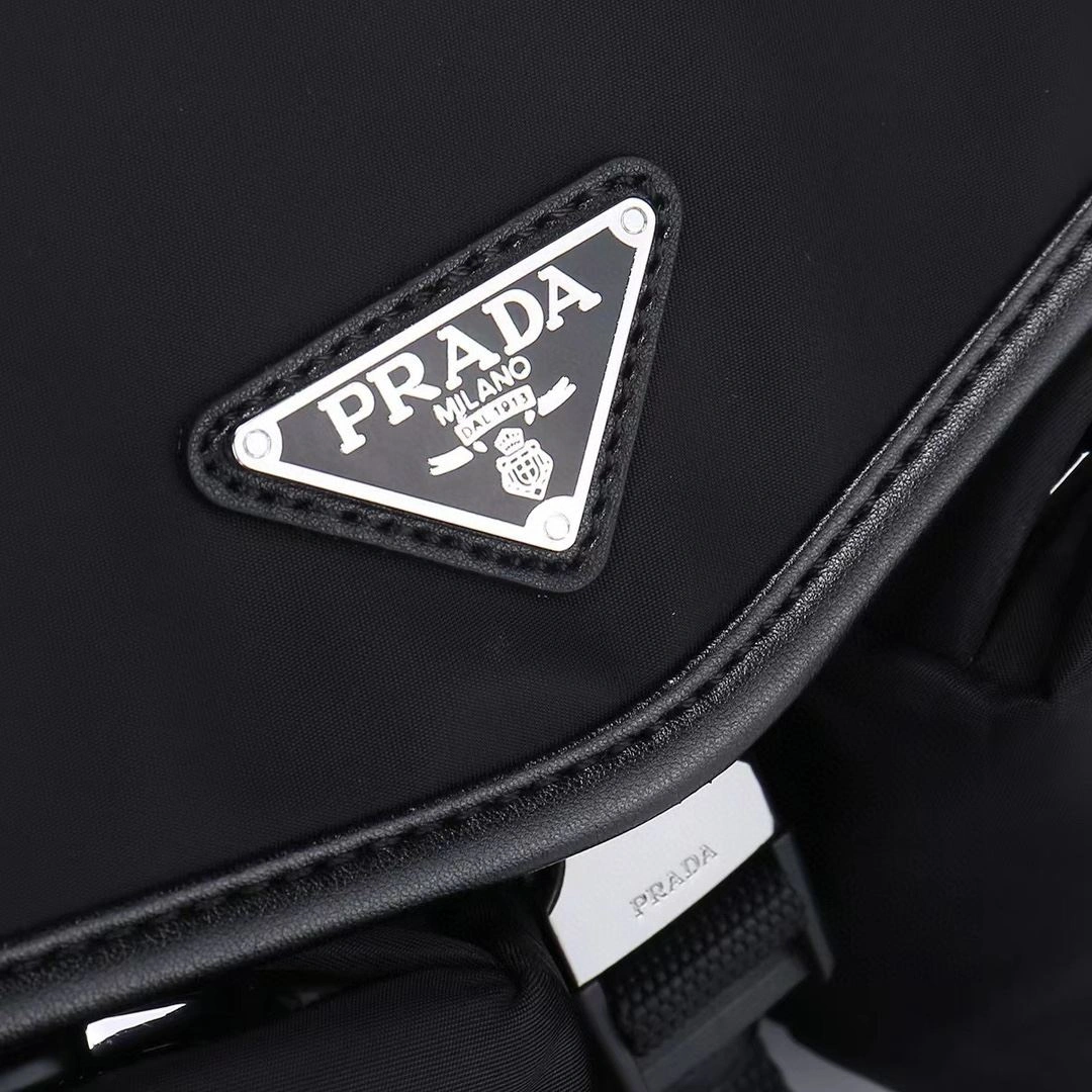 Sustainable Mens Prada Waist Chest Packs 90624
