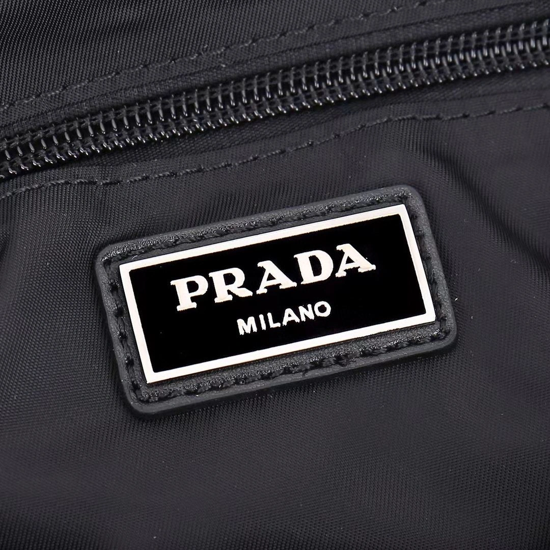 Sustainable Mens Prada Waist Chest Packs 90624