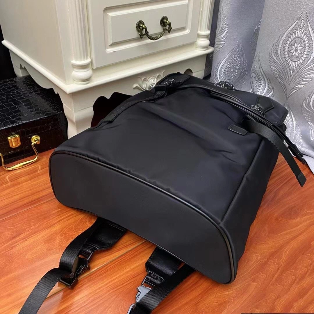 Bold Mens Versace Backpacks 92305