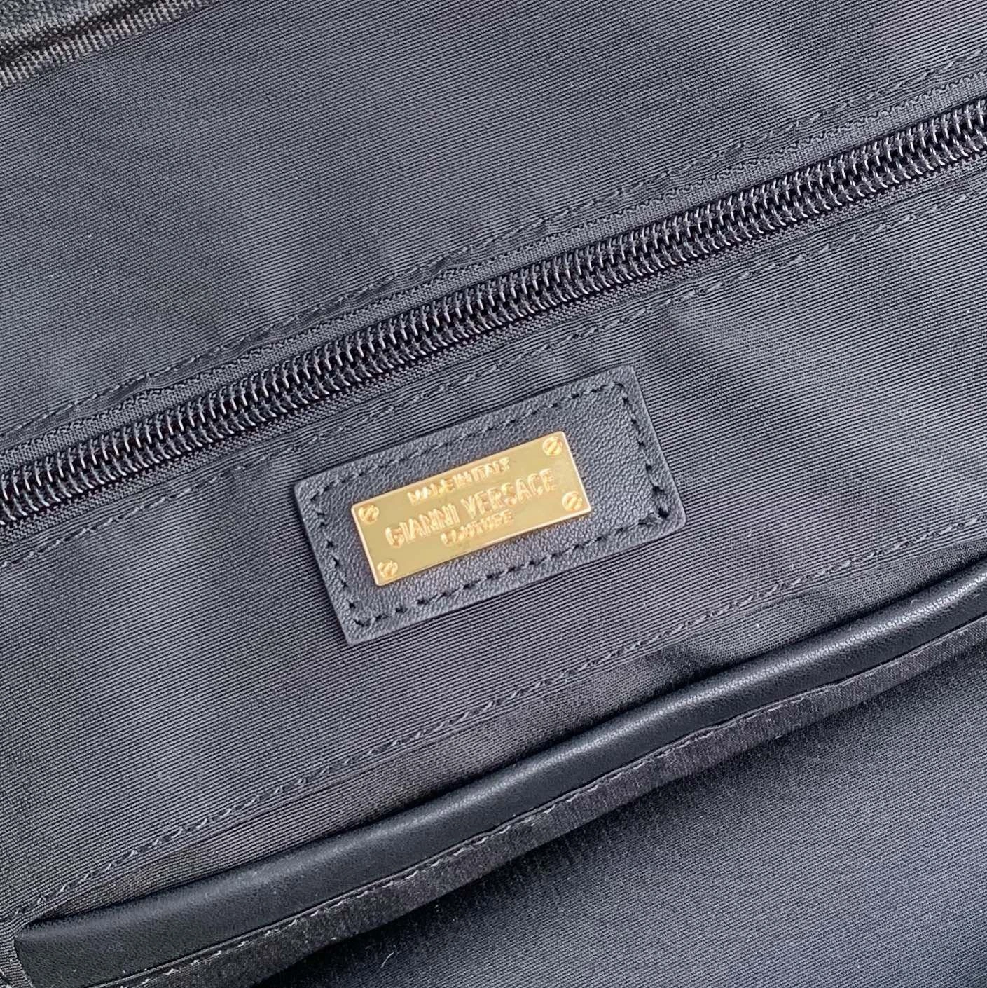 WellDesigned Mens Versace Briefcases 92306