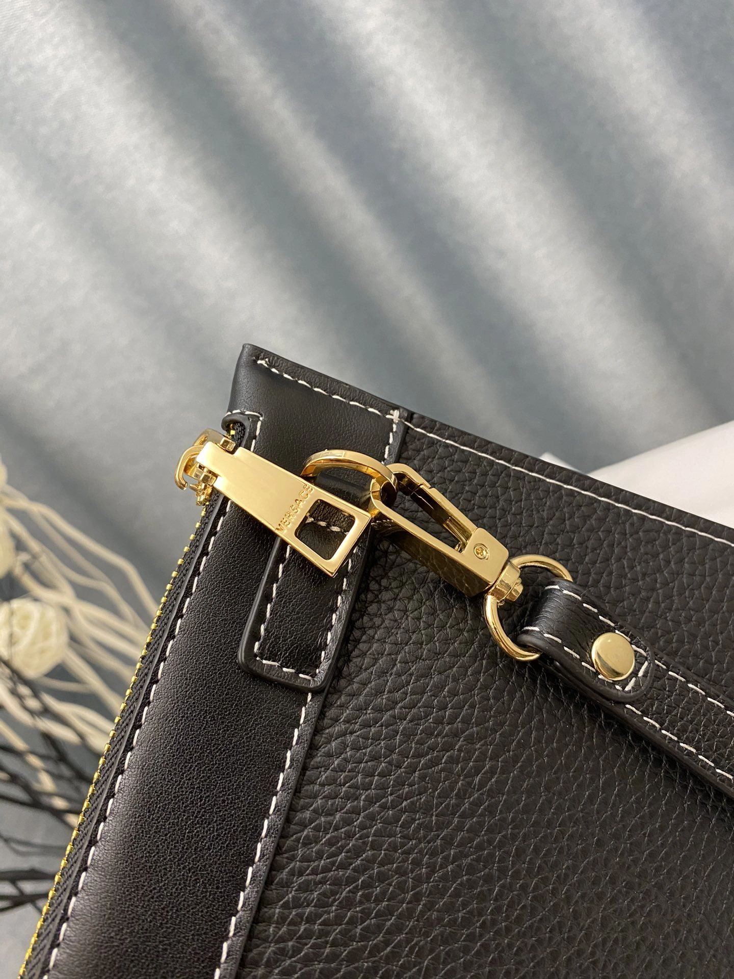 Stylish Mens Versace Clutch Bags 92282