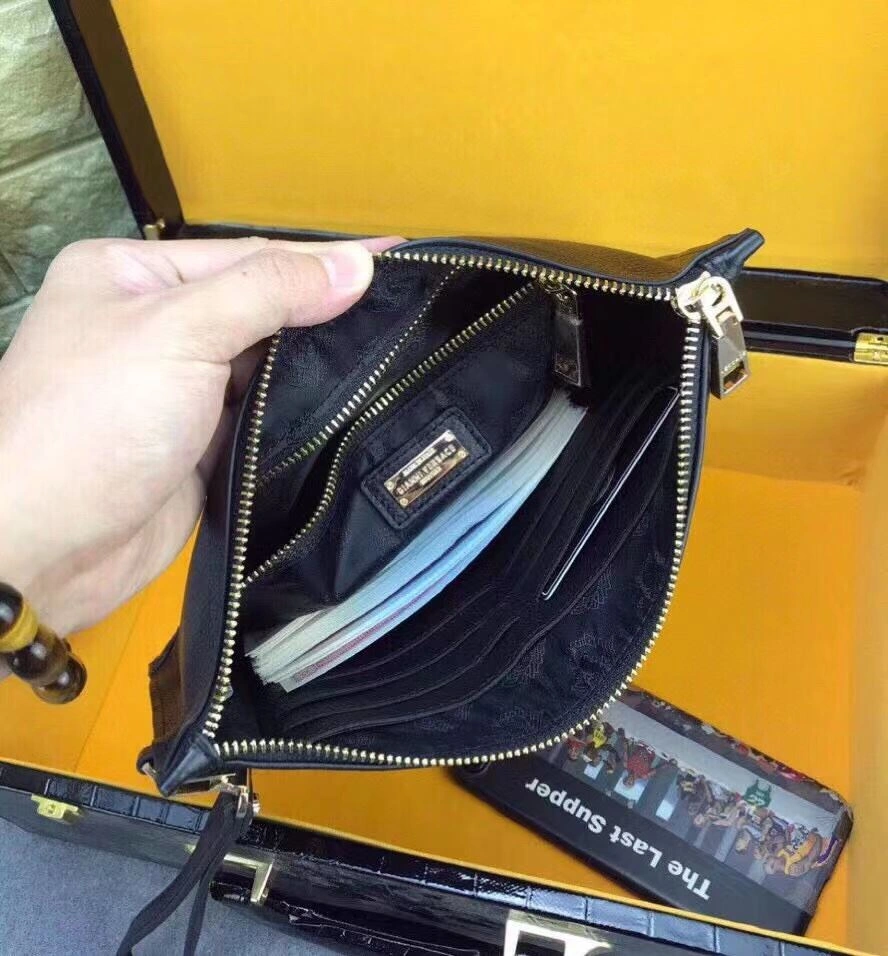 Sustainable Mens Versace Clutch Bags 92320