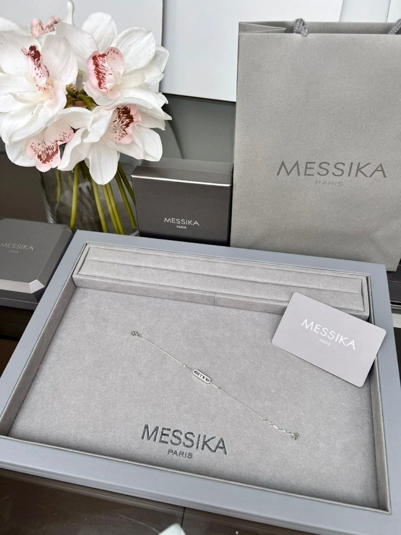 Versatile Messika Bracelets 210612