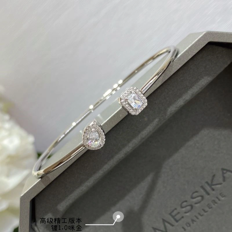 Functional Messika Bracelets 210656