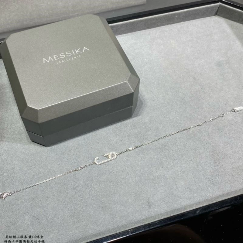 Sporty Messika Bracelets 210580