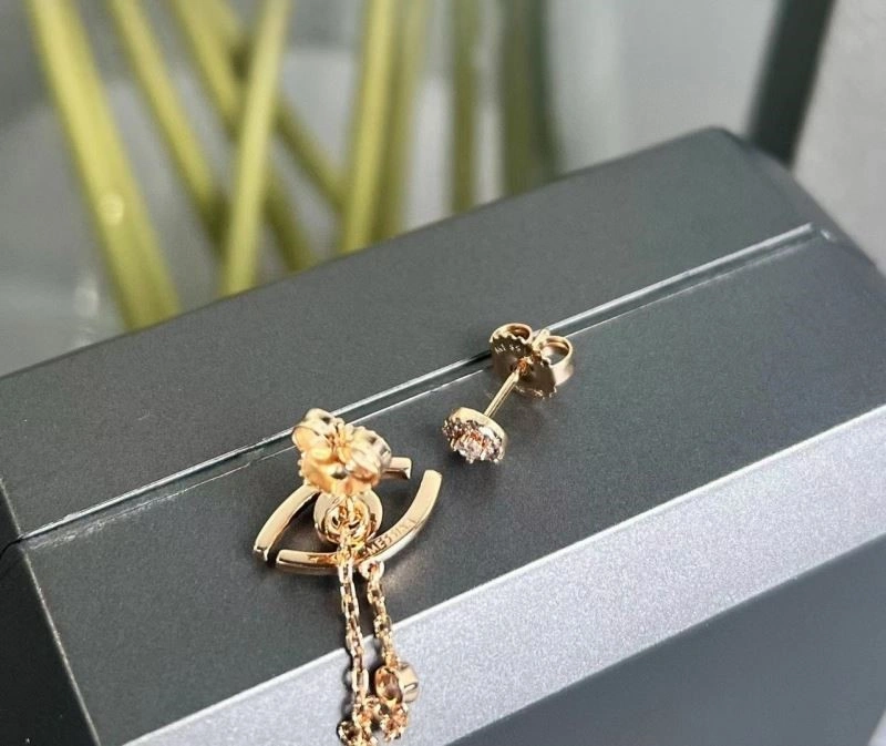 Messika Earrings QuickDry 210577