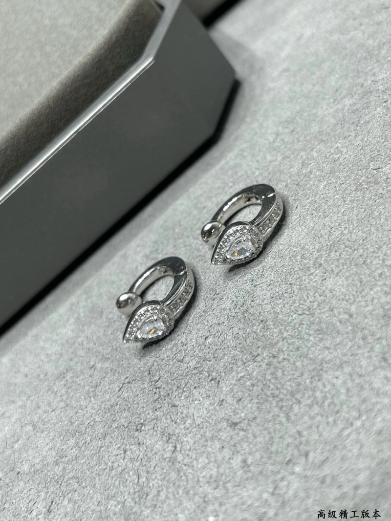 Resilient Messika Earrings 208604