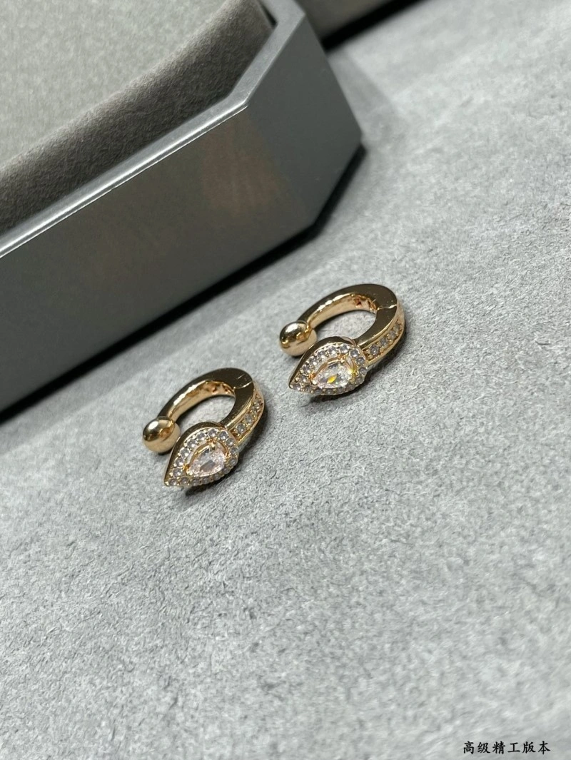 Resilient Messika Earrings 208604