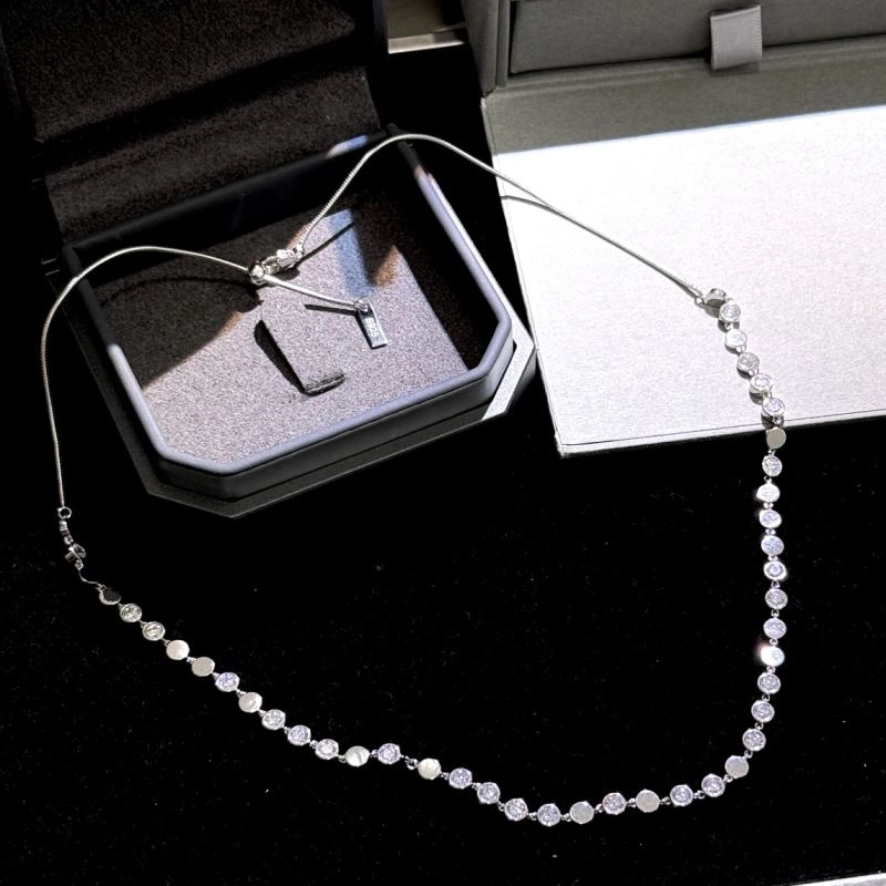 Cozy Messika Necklaces 212916