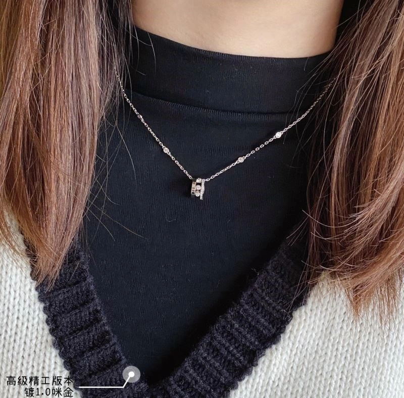 Elegant Messika Necklaces 210532