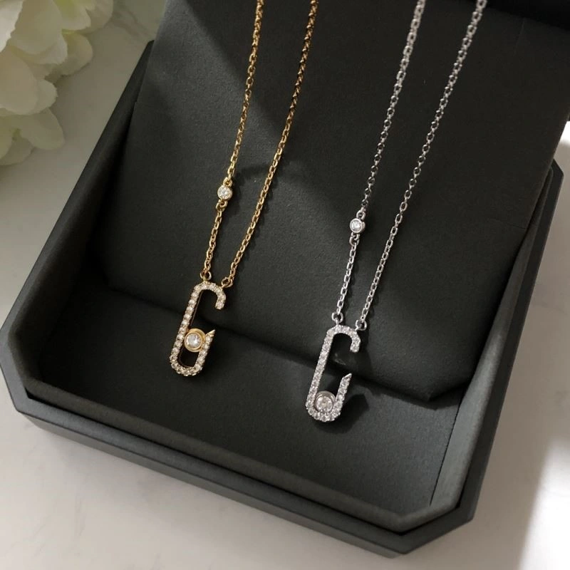 Messika Necklaces Trendy 210540