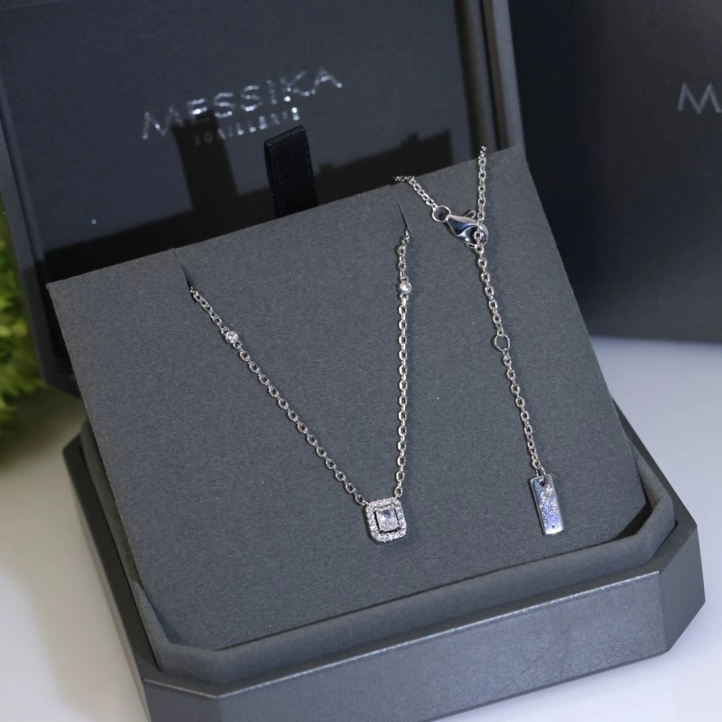 Lightweight Messika Necklaces 208580