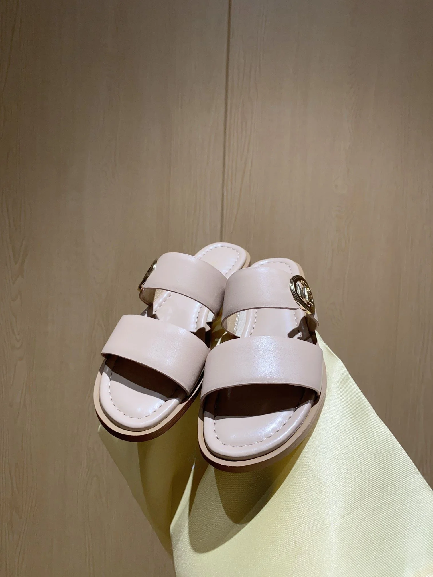 Attractive Michael Kors Sandals 7610