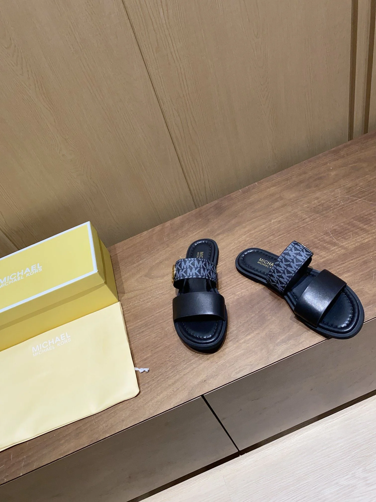 Michael Kors Sandals Neat 7567