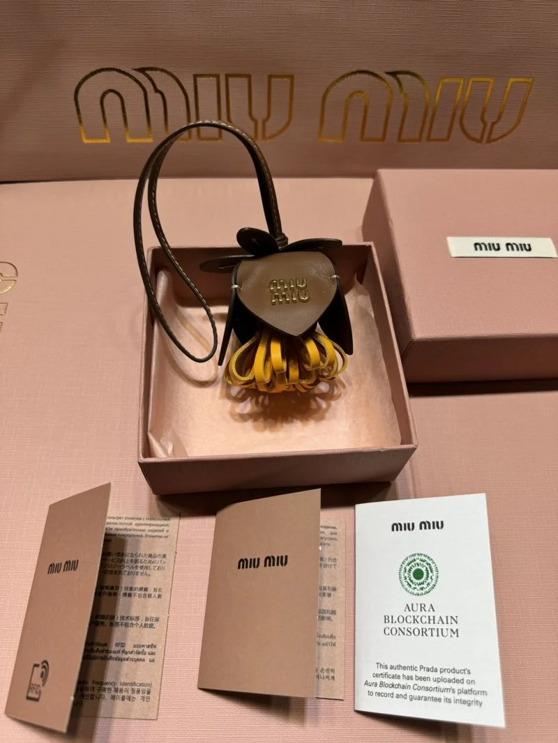 Casual Miu Miu Accessories 43799