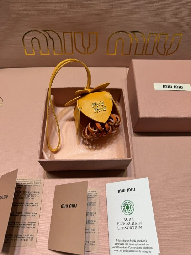 Cozy Miu Miu Accessories 43797
