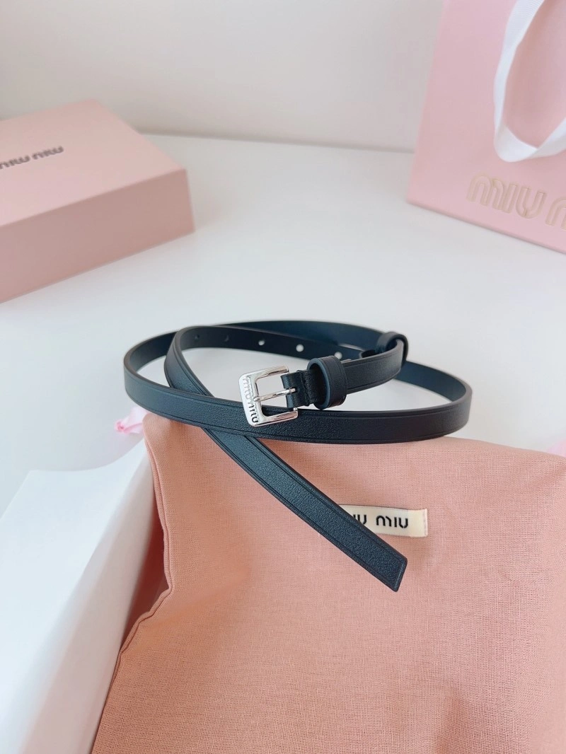 Miu Miu Belts Versatile 302435