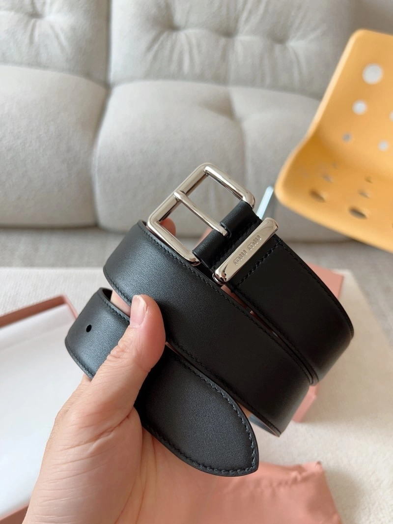 Miu Miu Belts Unisex 302290