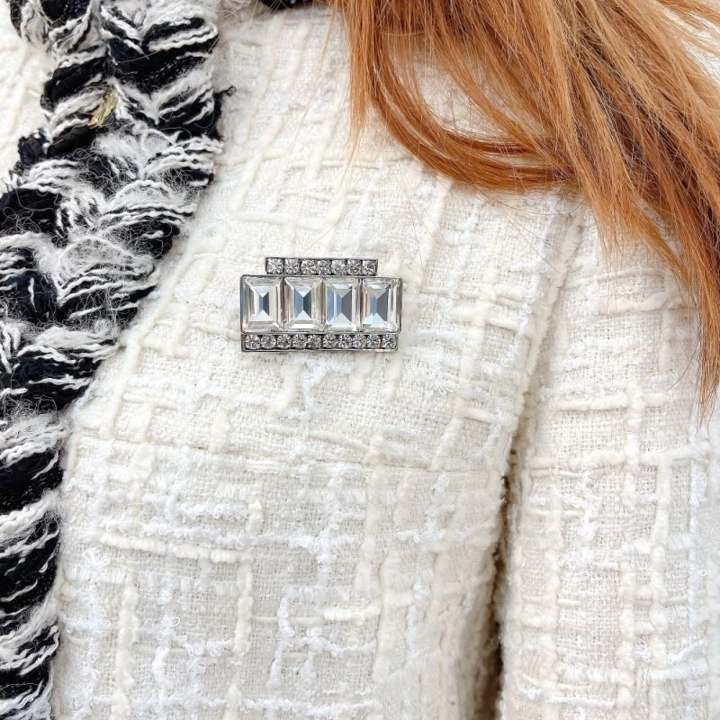 Reliable Miu Miu Brooches 209227