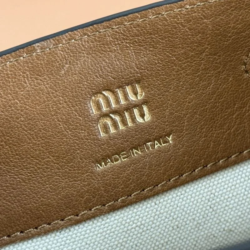Miu Miu Bucket Bags Supportive 49128