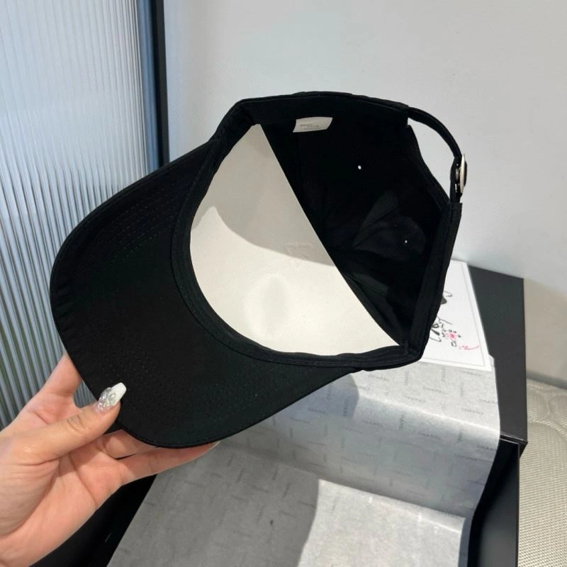 Miu Miu Caps GoodFit 261134