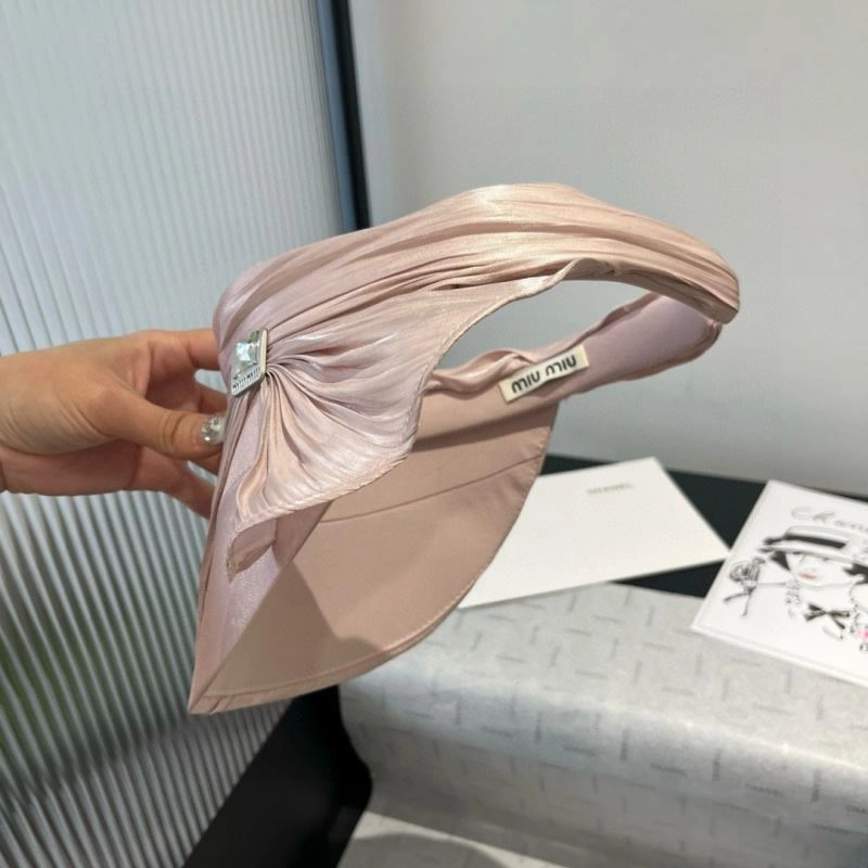 Miu Miu Caps Modern 261114